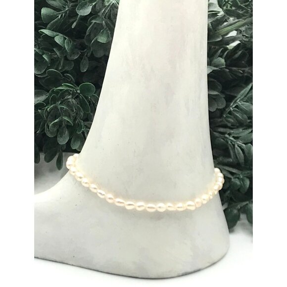 Vintage style Freshwater Pearl Bracelet With Gold tone 7" length - Picture 3 of 4